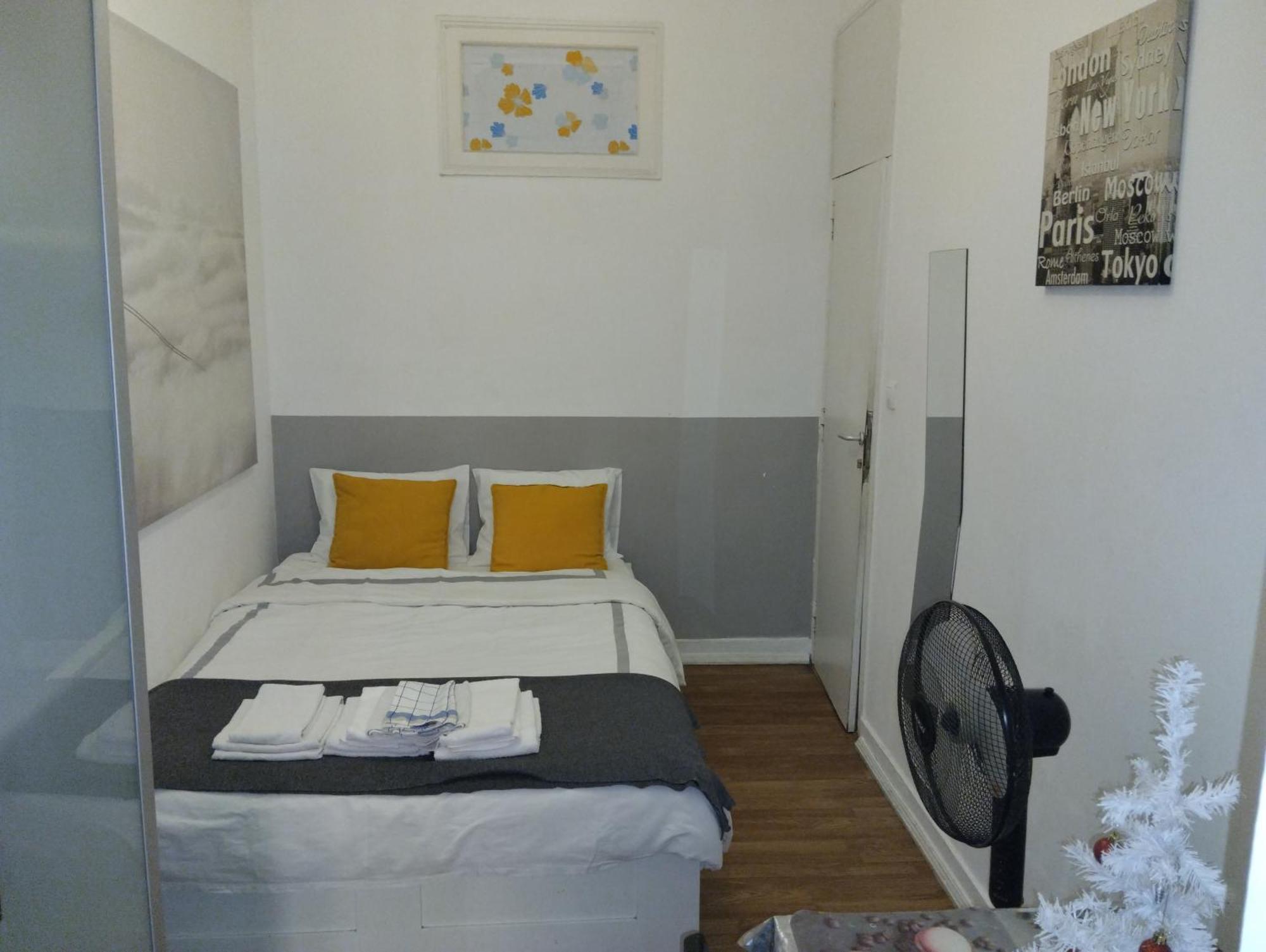 Guest house C *